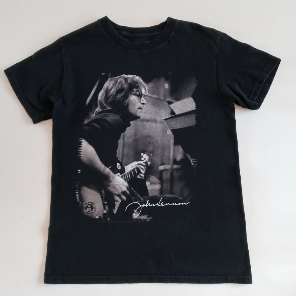 Awesome John Lennon black T-shirt
